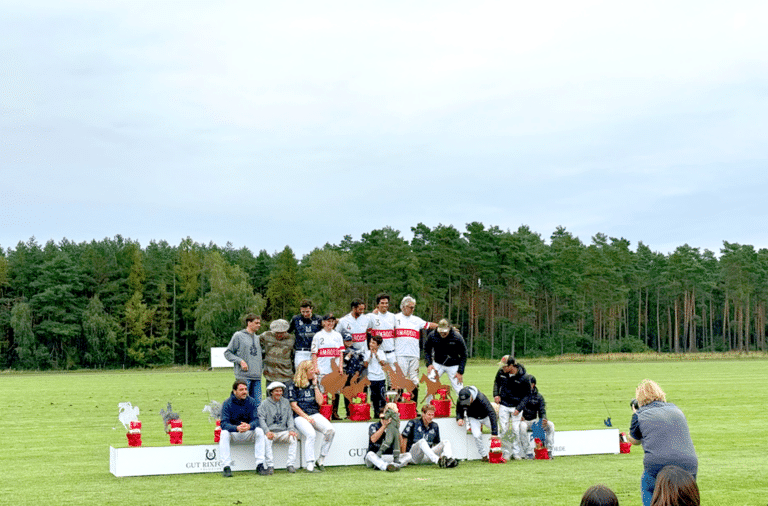 Siegerehrung beim Poloturnier am Gut Rixförd | Foto: Ines von Frantzis